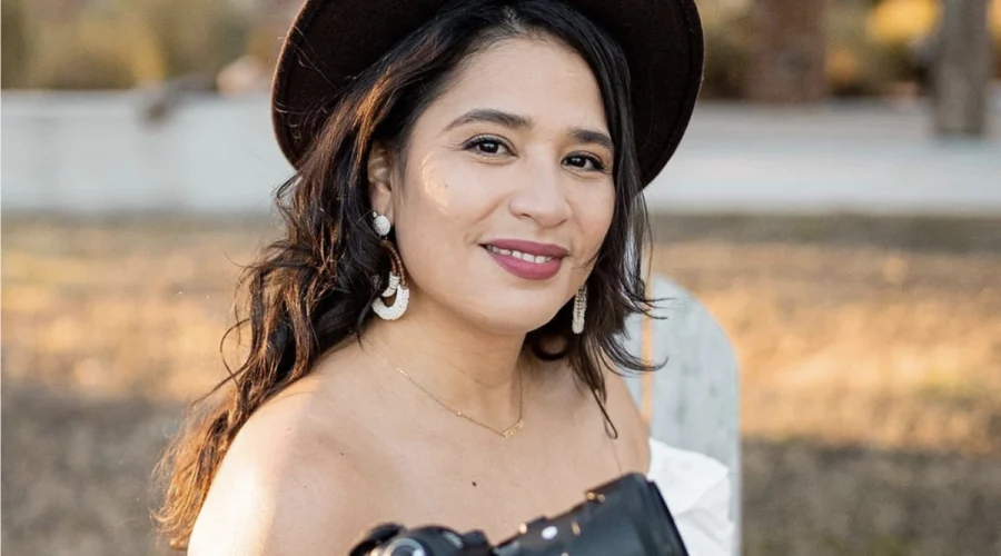 Meet Marly Arturo: Charleston Wedding, Family & Branding Photographer